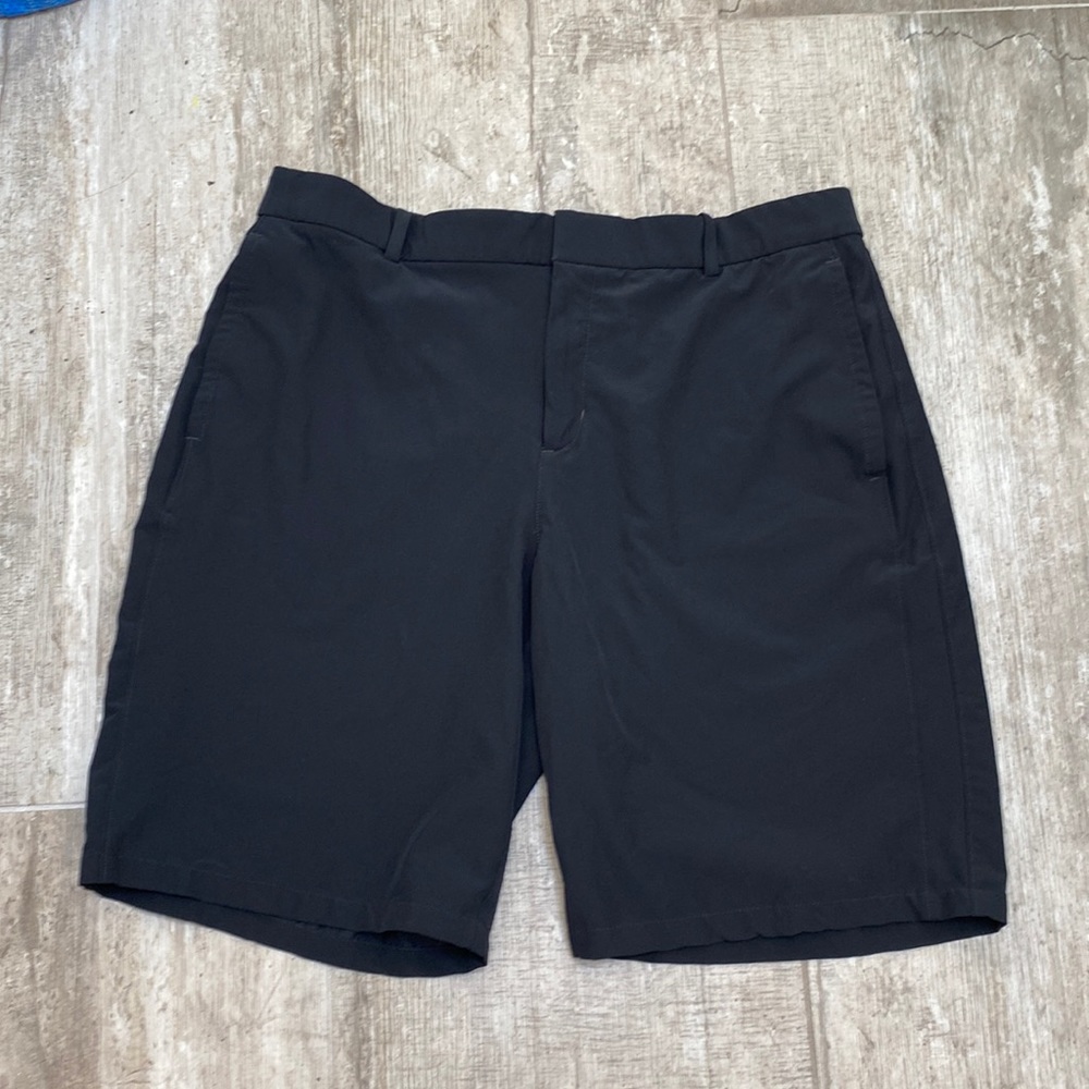 Black Nike shorts